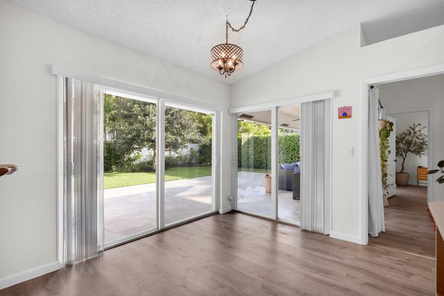 319 Sequoia Lane, Boca Raton, FL 33487