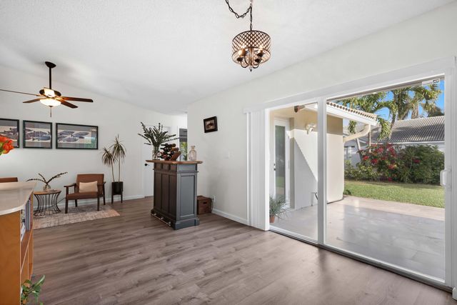 319 Sequoia Lane, Boca Raton, FL 33487