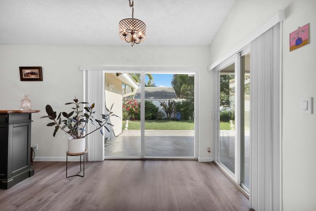 319 Sequoia Lane, Boca Raton, FL 33487