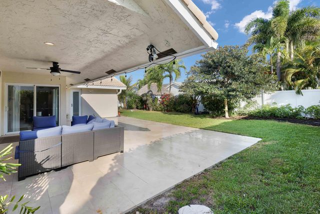 319 Sequoia Lane, Boca Raton, FL 33487
