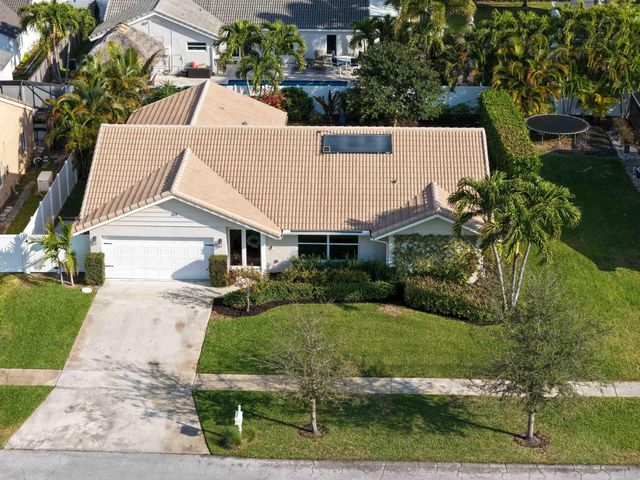 319 Sequoia Lane, Boca Raton, FL 33487