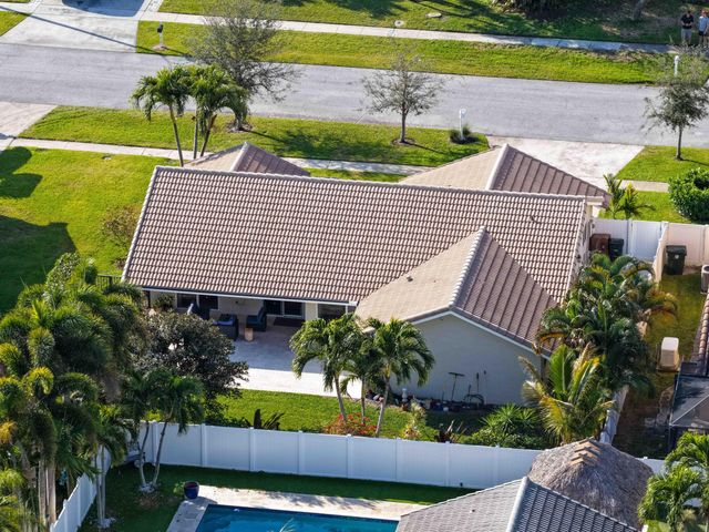 319 Sequoia Lane, Boca Raton, FL 33487