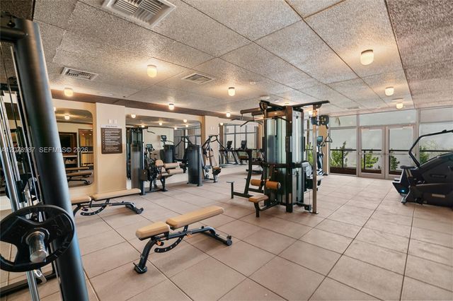 1611 SW 2nd Avenue 504, Miami, FL 33129