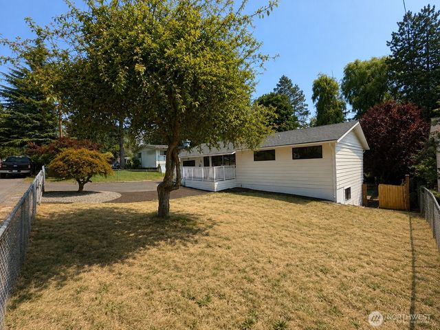2502 202nd Place SW, Lynnwood, WA 98036
