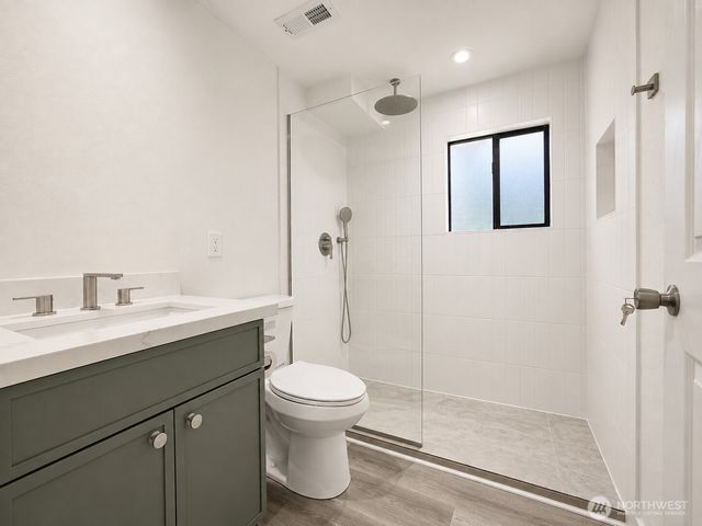 2502 202nd Place SW, Lynnwood, WA 98036