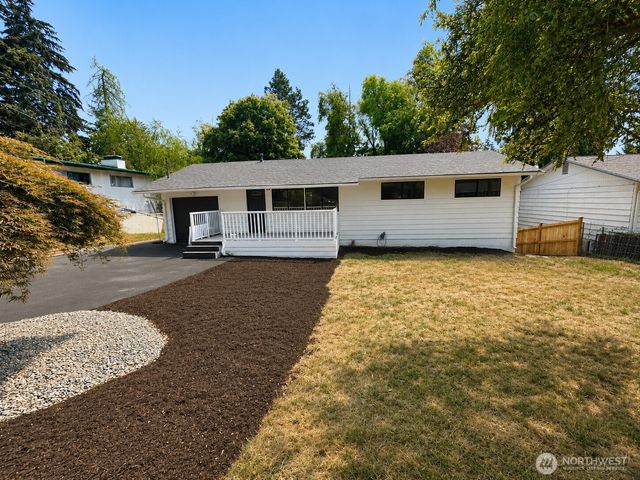 2502 202nd Place SW, Lynnwood, WA 98036