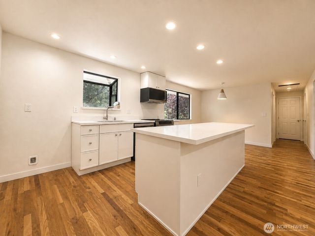 2502 202nd Place SW, Lynnwood, WA 98036