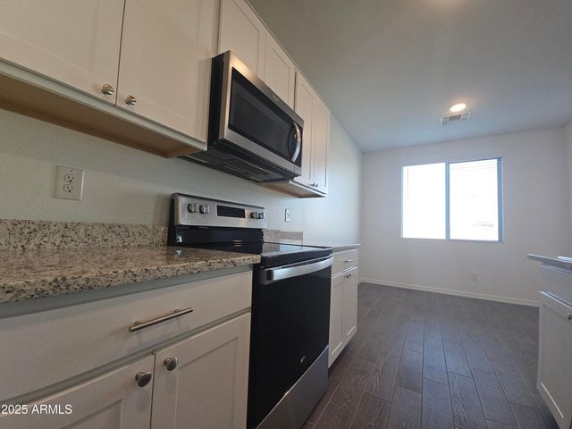 37584 N SINGLETREE Drive, San Tan Valley, AZ 85140