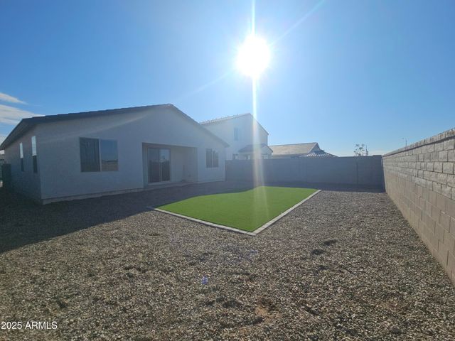 37584 N SINGLETREE Drive, San Tan Valley, AZ 85140