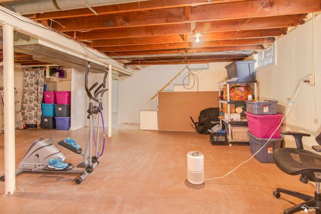 18082 Ray Street, Riverview, MI 48193