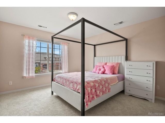 10081 Charissglen Ln, Highlands Ranch, CO 80126