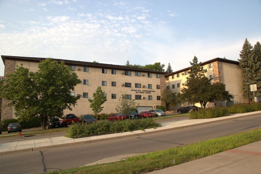 221 Grand Avenue W 108, South Saint Paul, MN 55075