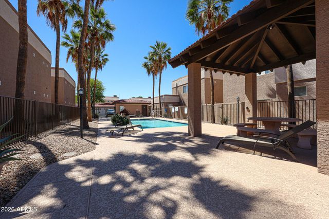 3221 N 37TH Street 32, Phoenix, AZ 85018