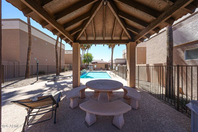 3221 N 37TH Street 32, Phoenix, AZ 85018