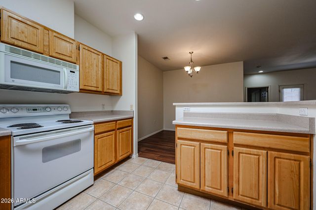 3221 N 37TH Street 32, Phoenix, AZ 85018