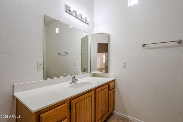 3221 N 37TH Street 32, Phoenix, AZ 85018
