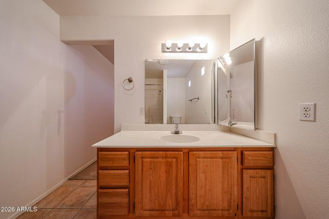 3221 N 37TH Street 32, Phoenix, AZ 85018
