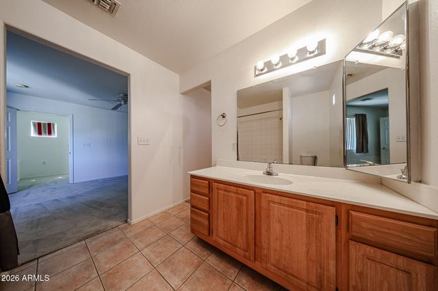 3221 N 37TH Street 32, Phoenix, AZ 85018