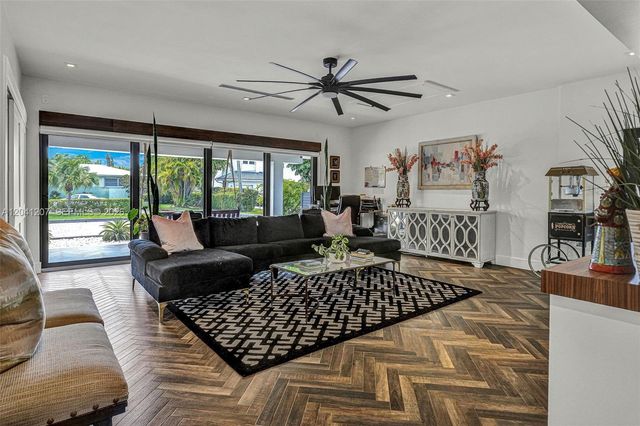 16416 NE 32nd Ave, North Miami Beach, FL 33160