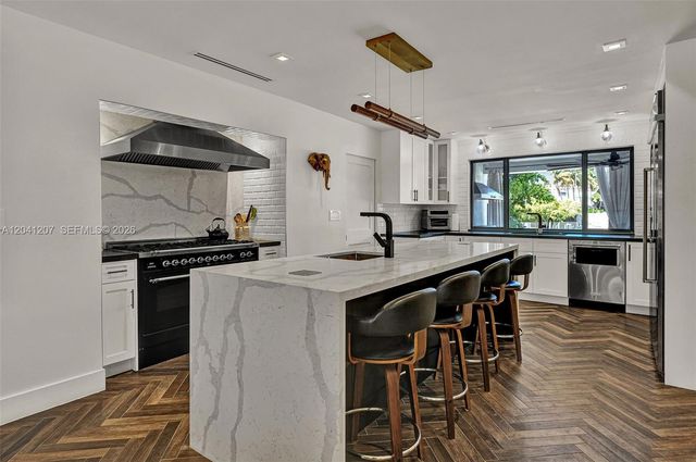 16416 NE 32nd Ave, North Miami Beach, FL 33160