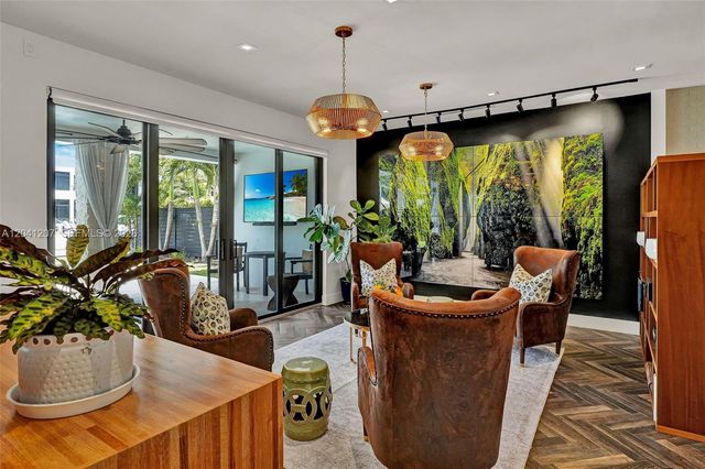 16416 NE 32nd Ave, North Miami Beach, FL 33160