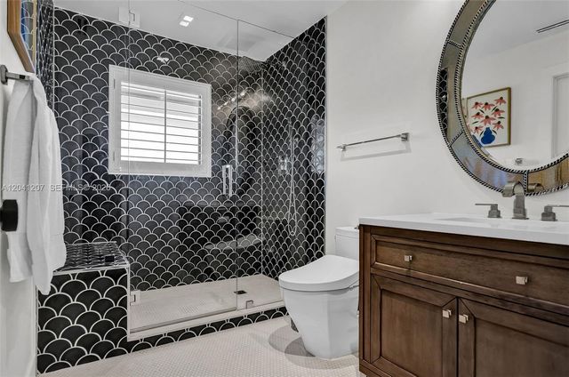 16416 NE 32nd Ave, North Miami Beach, FL 33160