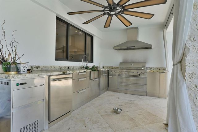 16416 NE 32nd Ave, North Miami Beach, FL 33160