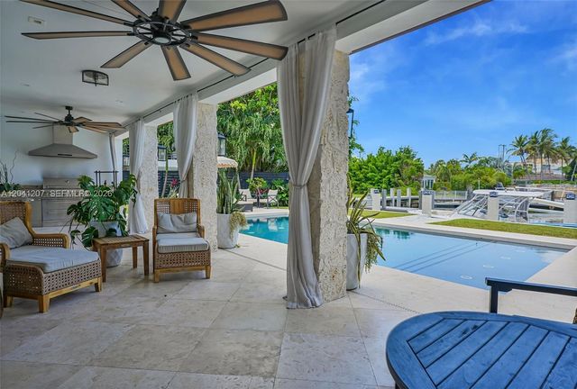 16416 NE 32nd Ave, North Miami Beach, FL 33160