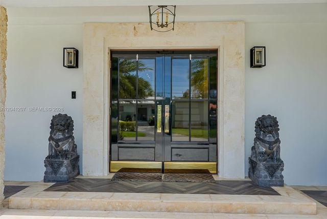 16416 NE 32nd Ave, North Miami Beach, FL 33160