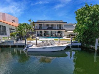 16416 NE 32nd Ave, North Miami Beach, FL 33160