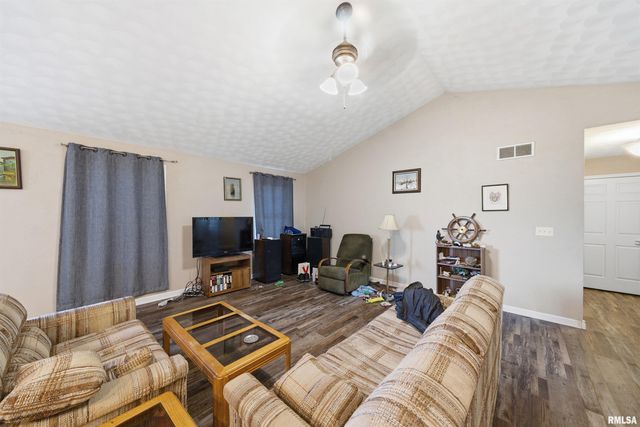 701 BUCKHAVEN Street, Pekin, IL 61554