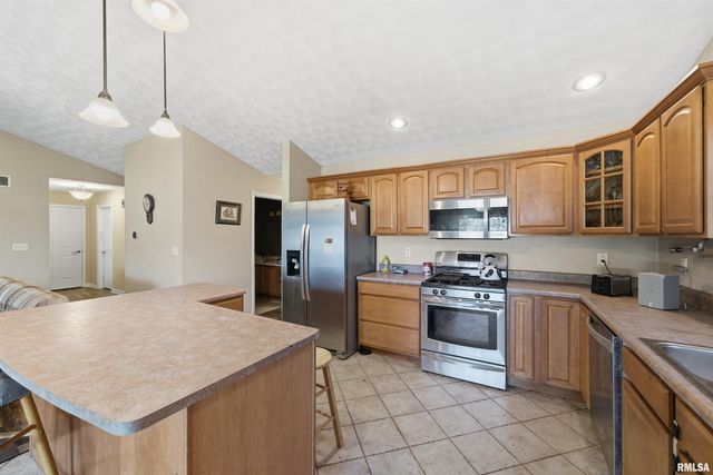 701 BUCKHAVEN Street, Pekin, IL 61554