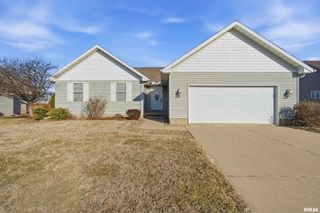 701 BUCKHAVEN Street, Pekin, IL 61554