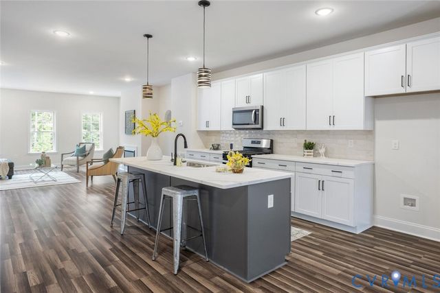 6404 Sanford Springs Cv, Midlothian, VA 23112