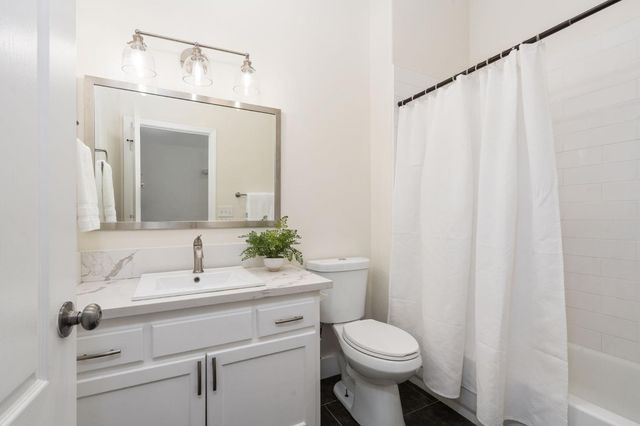 9808 N Whitney Avenue, Fresno, CA 93720