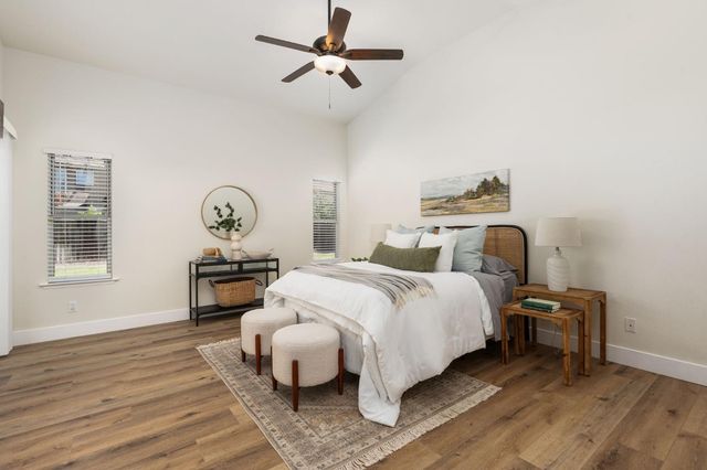 9808 N Whitney Avenue, Fresno, CA 93720