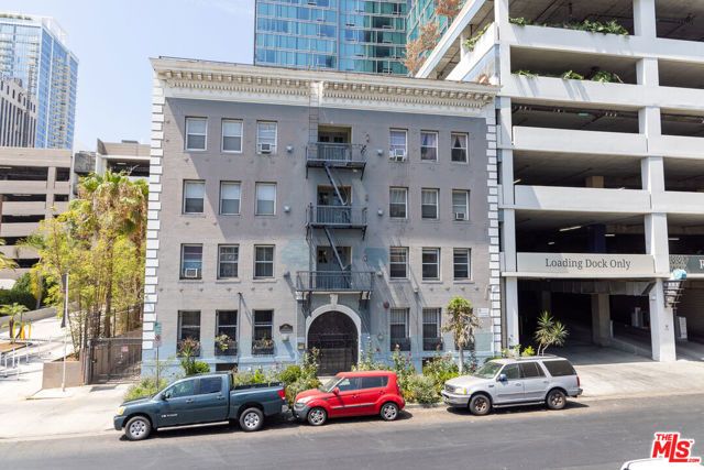661 Shatto Place 301, Los Angeles, CA 90005