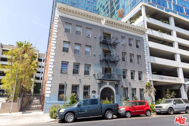661 Shatto Place 301, Los Angeles, CA 90005