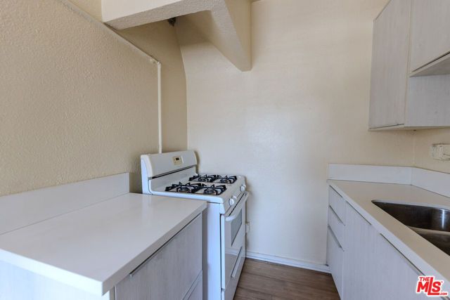 661 Shatto Place 301, Los Angeles, CA 90005
