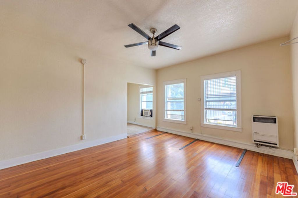 661 Shatto Place 301, Los Angeles, CA 90005