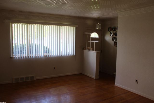 21004 Saint Gertrude Street, St Clair Shores, MI 48081