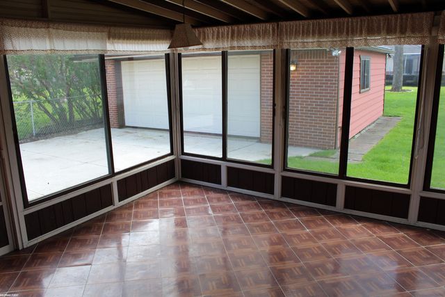 21004 Saint Gertrude Street, St Clair Shores, MI 48081