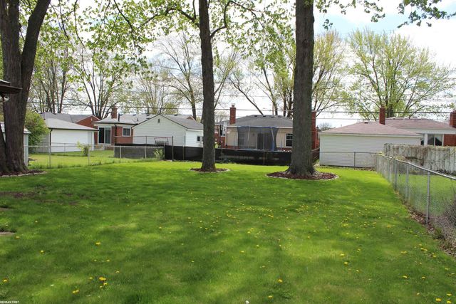 21004 Saint Gertrude Street, St Clair Shores, MI 48081