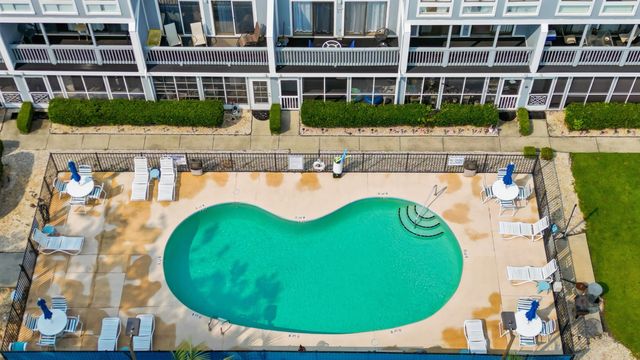 1881 Colony Dr Apt 8L, Surfside Beach, SC 29575