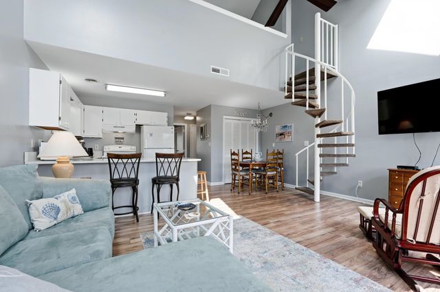 1881 Colony Dr Apt 8L, Surfside Beach, SC 29575