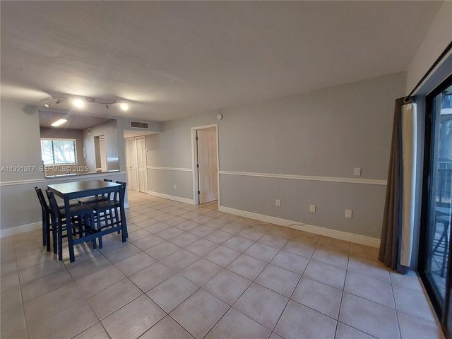 8415 SW 107th Ave 255W, Miami, FL 33173