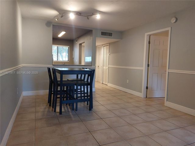 8415 SW 107th Ave 255W, Miami, FL 33173