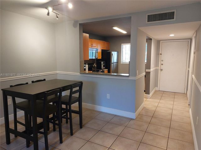 8415 SW 107th Ave 255W, Miami, FL 33173