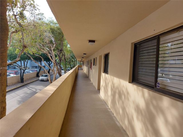 8415 SW 107th Ave 255W, Miami, FL 33173