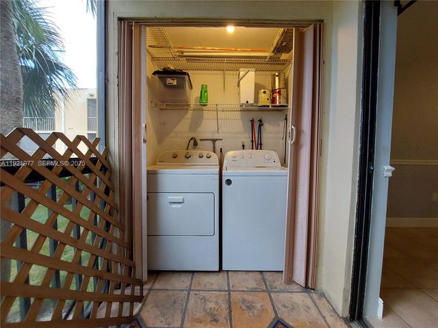 8415 SW 107th Ave 255W, Miami, FL 33173